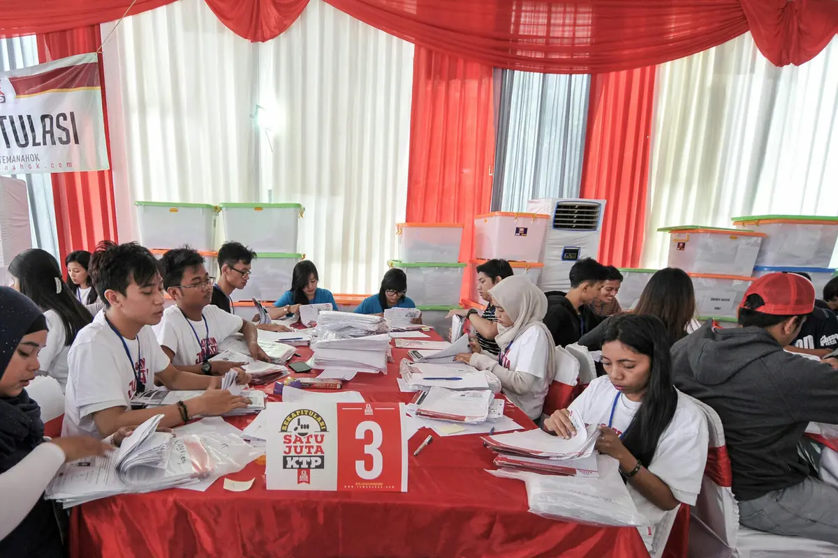 20160629-Teman Ahok Hitung Manual 1 Juta KTP Dukungan Ahok-Jakarta