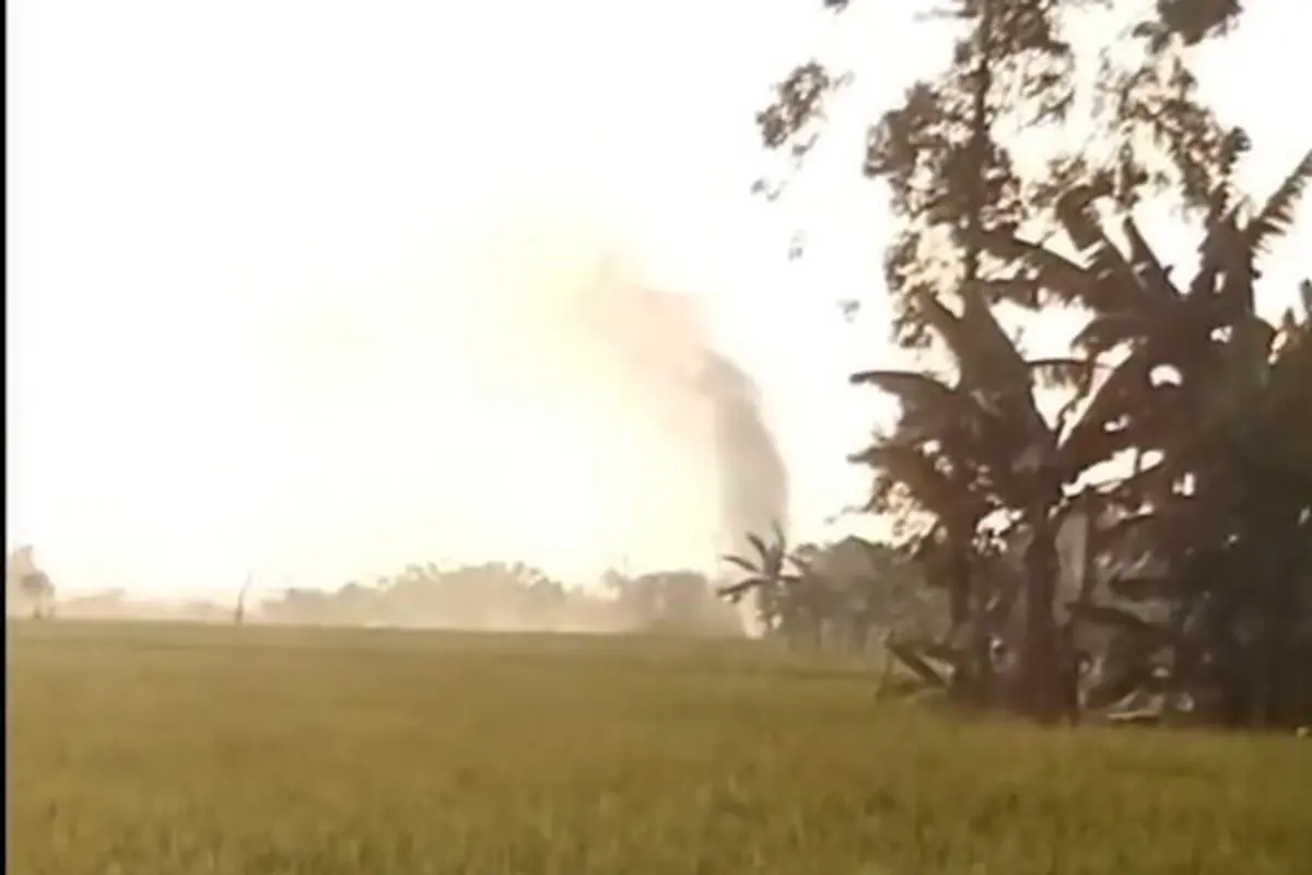 Pipa gas di Babelan, Kabupaten Bekasi, Jawa Barat, diduga mengalami kebocoran. (Dok. Tangkapan Layar @liputancikarang)