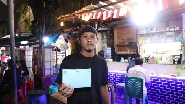 Masyarakat dari berbagai profesi menerima undangan acara pada 17 Agustus di Istana Merdeka  (Foto: Biro Pers, Media, dan Informasi Sekretariat Presiden)