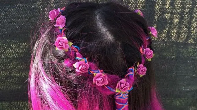 Cantiknya Tren 'Hair Metal' yang 'Mengambil Alih' Instagram