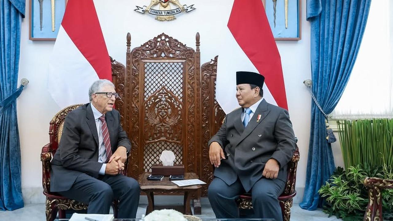 VIDEO: Sapa Hangat Pendiri Microsoft Bill Gates Saat Disambut Presiden Prabowo di Istana