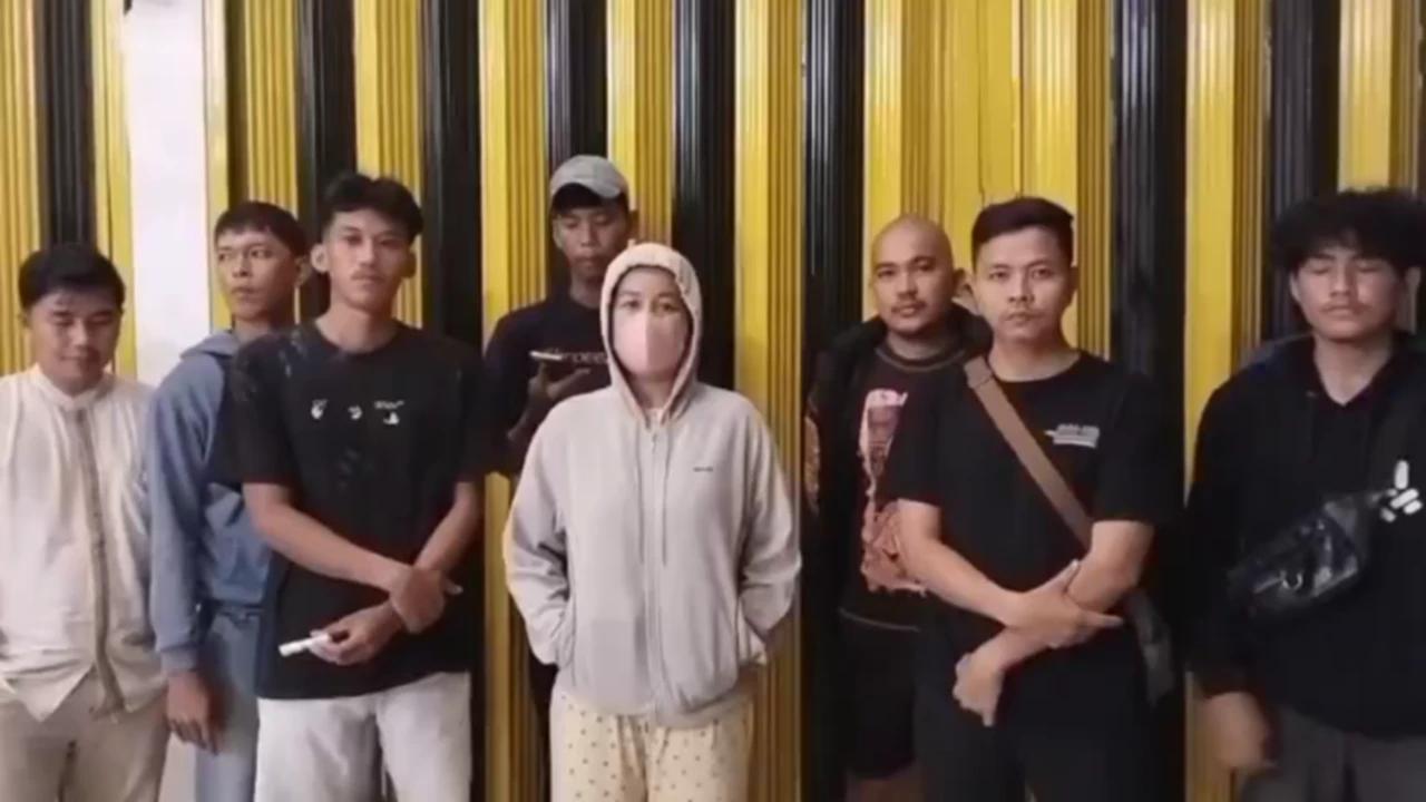 Sampai Sebut Miskin, Wanita Berstatus PPPK Ogan Ilir Hina Kurir Paket Perkara Resi Kini Bermasker Sambil Minta Maaf