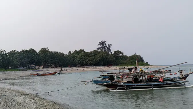 130 Nelayan Pulau Sebesi Ikut Cari 5 Jurnalis Hilang, Sinyal HP di Dermaga
