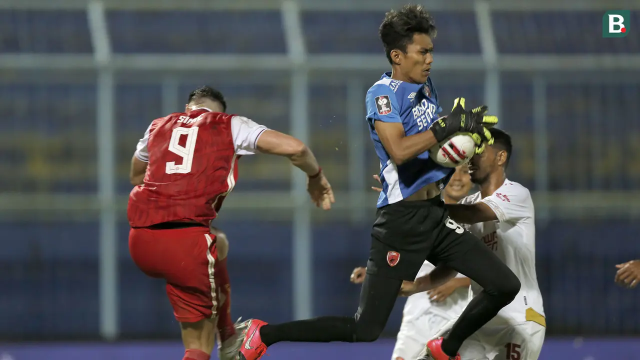 FOTO: PSM Makassar Bikin Persija Jakarta Tenggelam di Dasar Klasemen