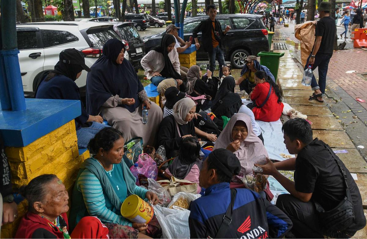 Ragunan Dibanjiri Puluhan Ribu Pengunjung di Hari Kedua Lebaran