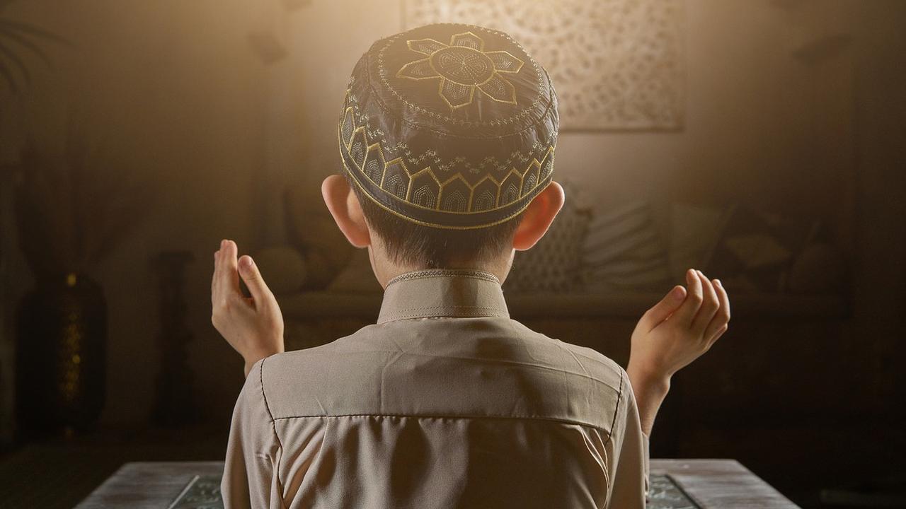 Hukum Puasa tapi Tidak Sholat dalam Islam, Perlu Diketahui