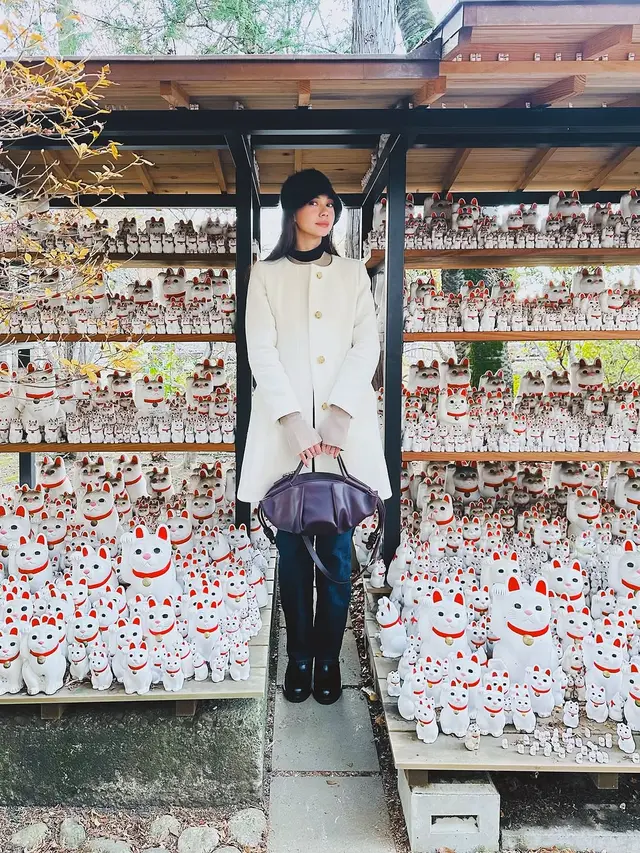 Kasual hingga Stylish di Musim Dingin, Ini Potret OOTD Yuki Kato Saat Liburan di Luar Negeri,