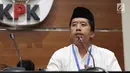 Direktur Madrasah Anti Korupsi PP Pemuda Muhammadiyah Virgo Sulianto Gohar saat jumpa pers menyampaikan Penolakan pasal  Tindak Pidana Korupsi di gedung KPK, Jakarta, Selasa (5/6). (Liputan6.com/Herman Zakharia)