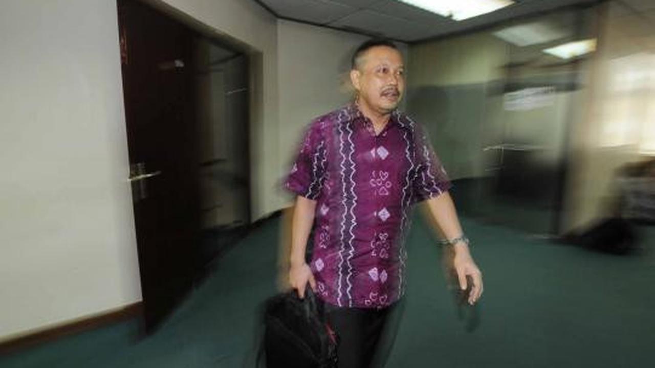 Dadong Irbarelawan dituntut 5 tahun penjara