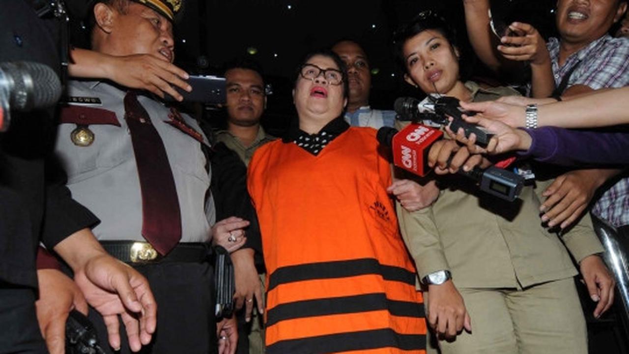 Wajah sedih Dewie Yasin Limpo berompi tahanan KPK