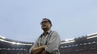 Pelatih Persela, Aji Santoso, usai melawan Persija pada laga Liga 1 di SUGBK, Jakarta, Selasa (20/11). Persija menang 3-0 atas Persela. (Bola.com/Vitalis Yogi Trisna)