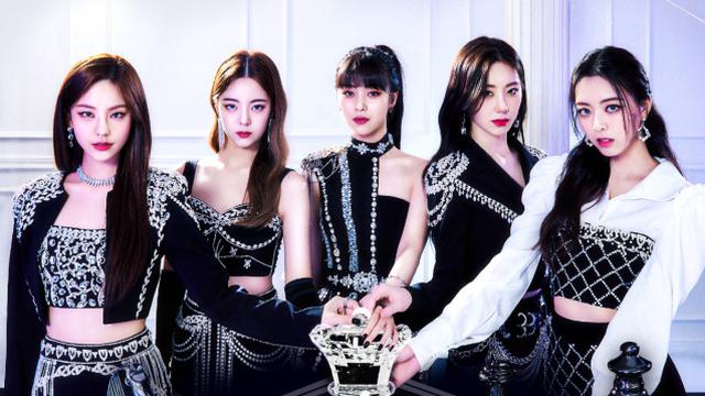 ITZY the 1st World Tour CHECKMATE Poster