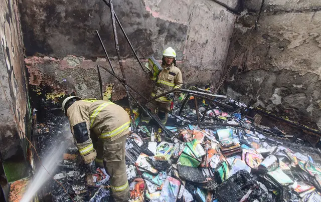 Gudang SDN Srengseng Sawah 04 Terbakar Saat Kegiatan Belajar Mengajar