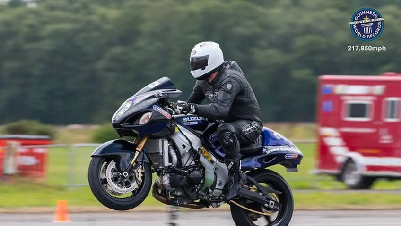 Wheelie tercepat (Foto: RideApart)