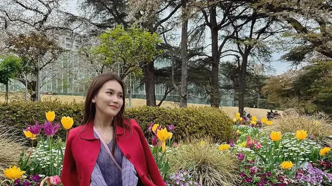 Sukses Jadi Pedangdut di Tanah Air, Ayu Ting Ting Liburan ke Jepang Bawa 3 Tas Hermes Sekaligus, Harganya Bikin Melongo