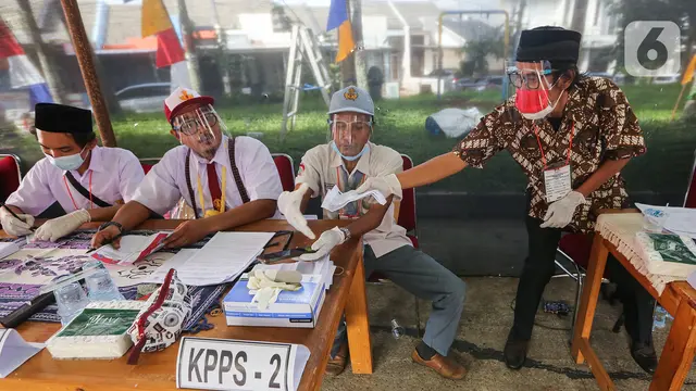 Pilkada Tangerang Selatan, Petugas KPPS Cendana Residence Kenakan Seragam Sekolah