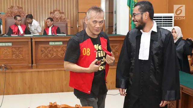 Sidang Pembelaan Tio Pakusadewo Ditunda
