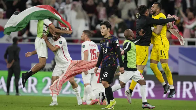 Foto: Raut Kecewa Son Heung-min dan Kolega setelah Korea Selatan Gagal Melaju ke Final Piala Asia 2023