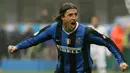 Hernan Crespo (36 juta euro) - Striker tangguh asal Argentina ini dibeli Inter Milan dari Lazio dengan harga 36 juta euro pada tahun 2002. (AFP/Paco Serinelli)