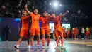 Para pemain Nova Titans merayakan gol ke gawang Fury Squad dalam laga Futsal X Series 2 di GOR UNJ, Rawamangun, Jakarta, Sabtu (17/01/2026). (Bola.com/Bagaskara Lazuardi)