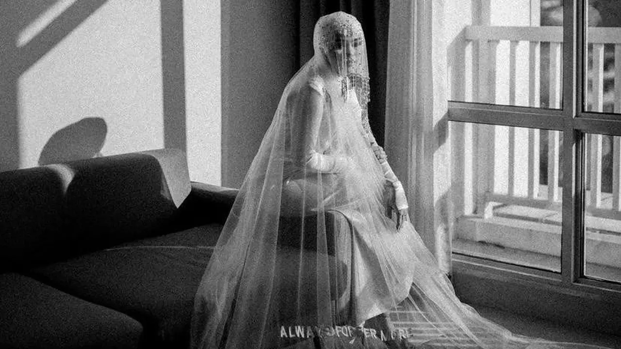 10 Detail Penampilan Sivia Azizah Menikah dengan Sentuhan Adat Minang, Hijab Turban Jadi Andalan