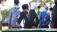 Mendes PDTT Abdul Halim Iskandar memimpin Upacara Hari Bhakti Transmigrasi (HBT) ke-71 di Sumbar. (Ist)