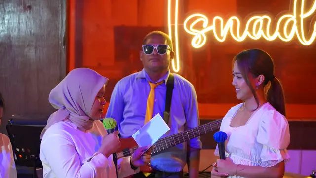Sisca Saras Buka Puasa