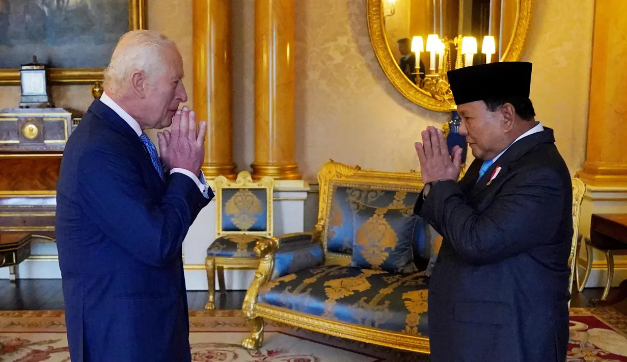 Untuk diketahui, Presiden Prabowo dan rombongan tiba di Bandara Stansted, London, Inggris, pada Rabu 20 November 2024 pagi waktu setempat. (Jonathan Brady/POOL/AFP)
