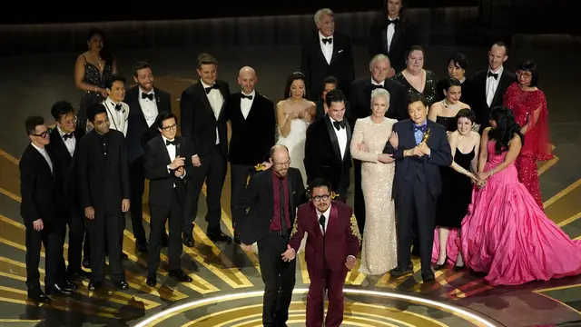Everything Everywhere All at Once menang Film Terbaik Oscar 2023. (Foto: Dok. AP Photo/Chris Pizzello)