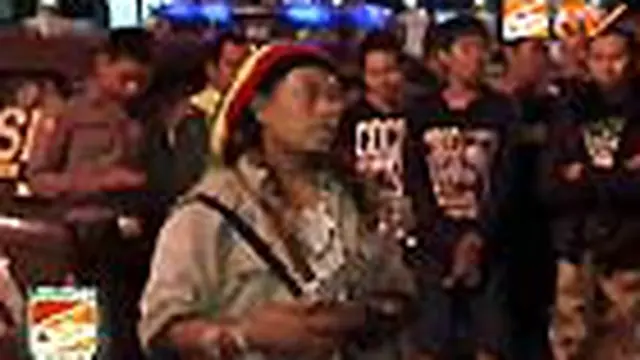 Doa Seniman Surabaya untuk Franky Sahilatua