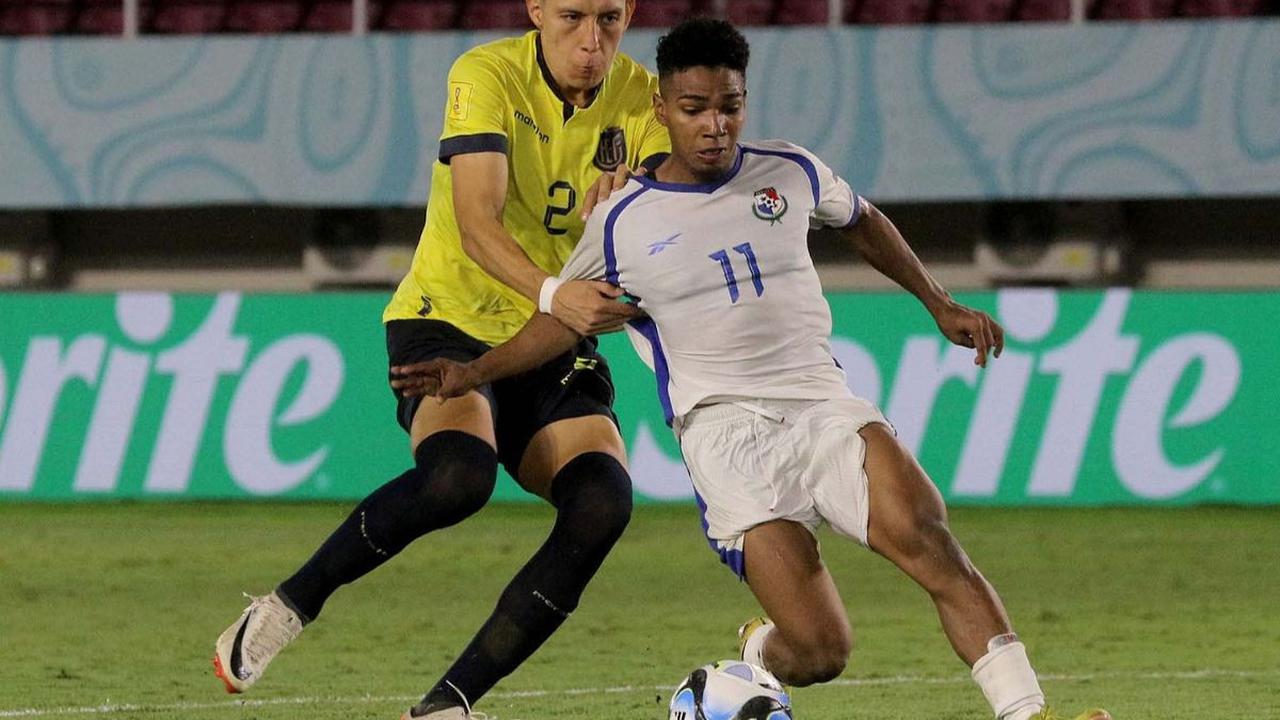 Timnas Panama U-17 harus angkat koper dari Piala Dunia U-17 2023 setelah menelan hasil imbang 1-1 dalam duel melawan Ekuador. Laga tersebut berlangsung di Stadion Manahan, Solo, Kamis (16/11/2023) malam.