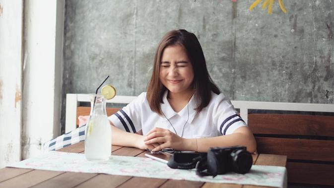 prilly latuconsina sakit, maxime bouttier mendadak romantis