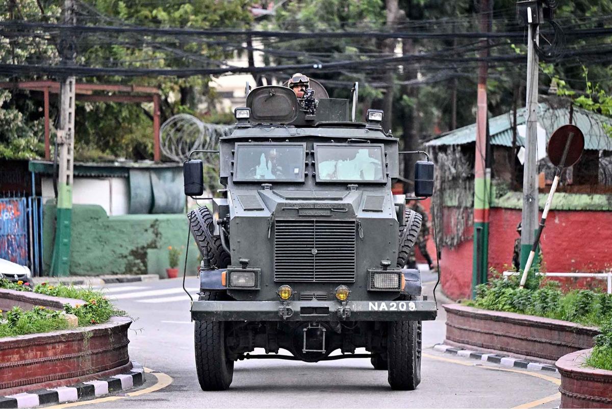 FOTO; Paska Kerusuhan Masif, Militer Nepal Berlakukan Jam Malam Nasional
