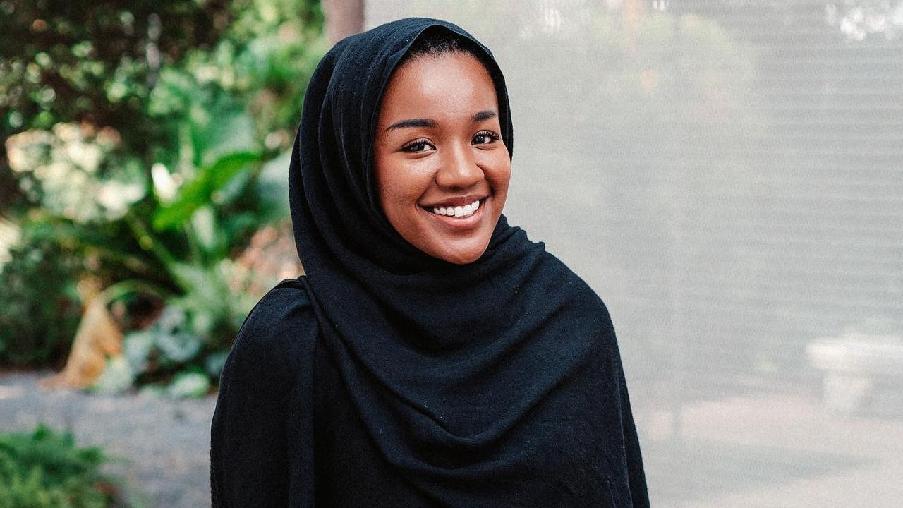 Profil Julia Rimba Konten Kreator Blasteran Medan-Kamerun, dari Perjalanan Hijrah hingga Bukunya yang Jadi Sorotan