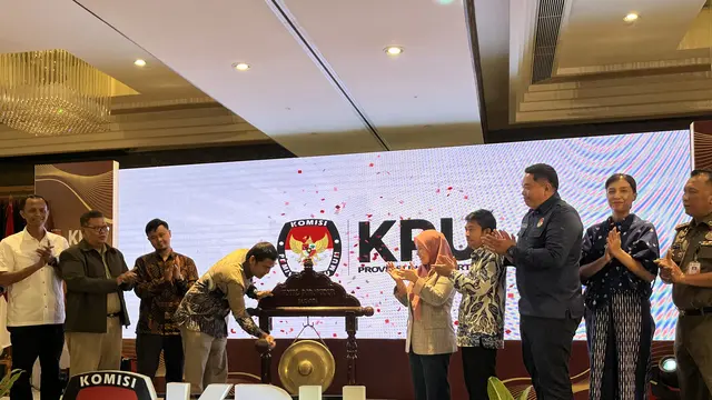 Chairman Of The Data And Information Division Of The DKI Jakarta General Election Commission (KPU) Fahmi Zikrillah Announced That There Has Been An Increase In The Permanent Voter List (DPT) For The 2024 Jakarta Pilkada.