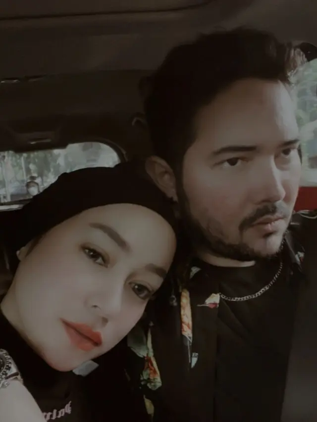Potret mesra Aryani Fitriana dan Donny Michael bak masih pacaran