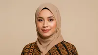 7 Rekomendasi Tunik Batik Kancing Samping yang Anggun dan Modis