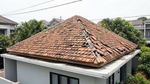 10 Tanda Atap Rumah Mulai Bermasalah yang Sebaiknya Tidak Diabaikan Sebelum Terlambat