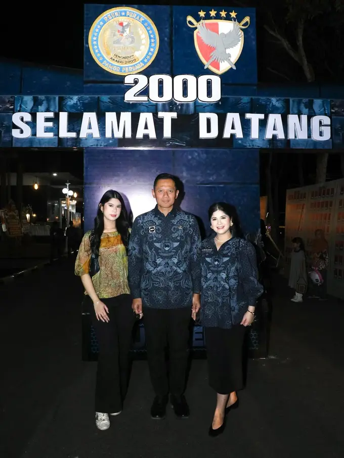 Pesona Annisa Pohan saat Hamil, Tampil Formal Dampingi AHY di Acara Reuni