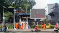 Potret Fasilitas Umum Sekitar Polda Metro Jaya yang Rusak usai Demo Ricuh