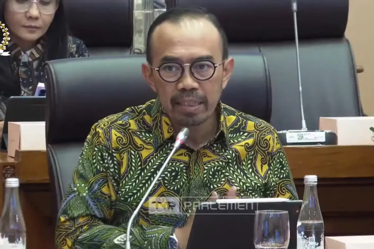 Direktur Utama Pertamina Patra Niaga, Riva Siahaan saat Rapat Dengar Pendapat dengan Komisi XII DPR RI, Kamis (20/2/2025). (Foto: tangkapan layar/Arief RH)