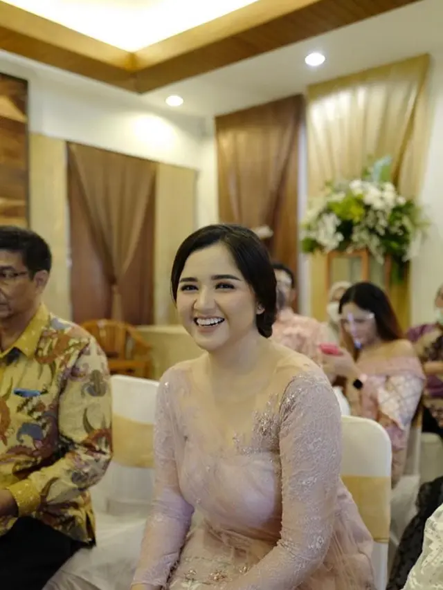 Lamaran Tirani Dwitasari. (Sumber: Instagram/tiranidsr)