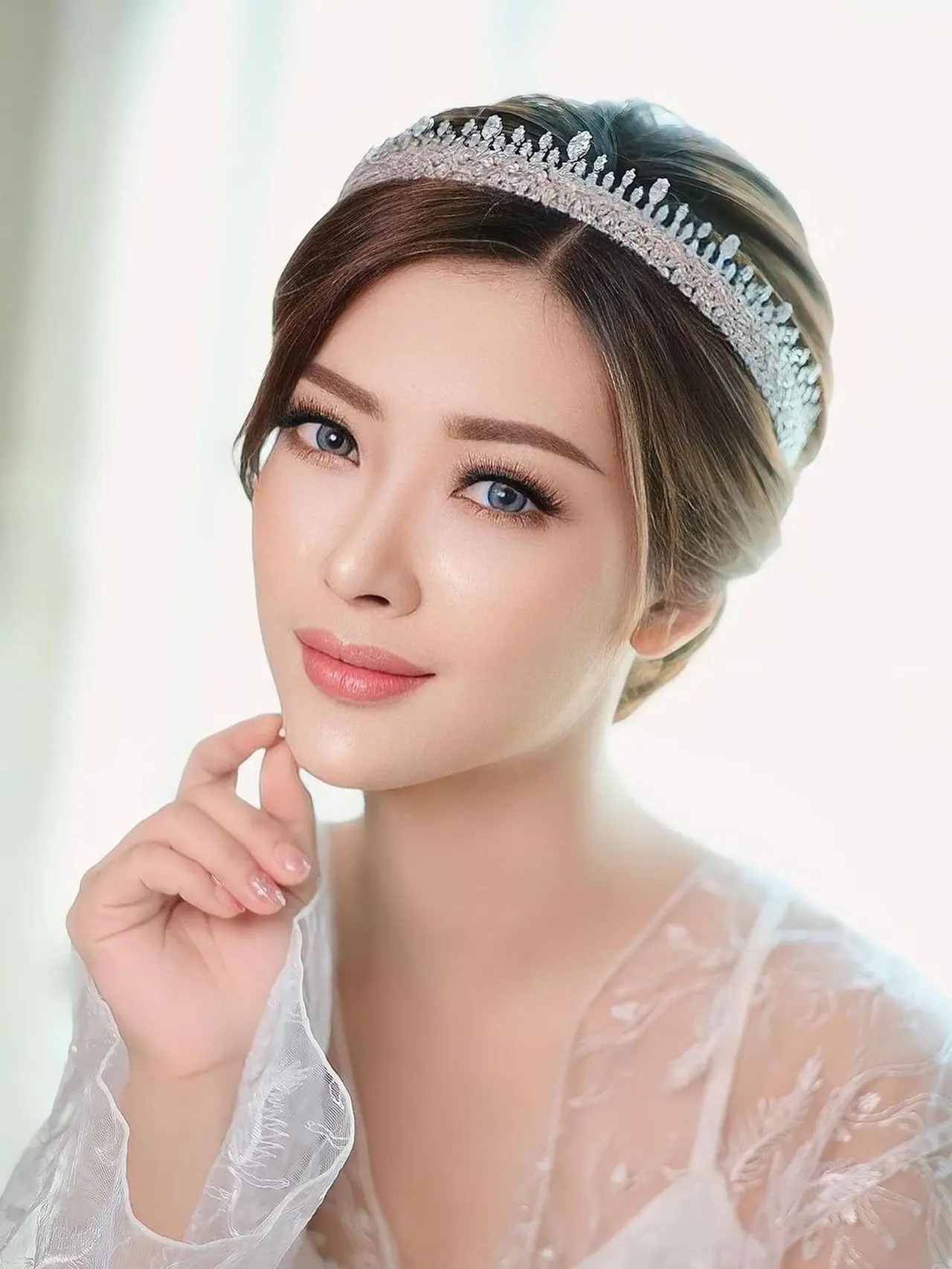 Profil Dara Saraswati, Perempuan Anggun yang Memopulerkan Kebaya di