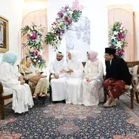 Intip gaya sederhana pernikahan putri Mensos Siafullah Yusuf (Kemensos)