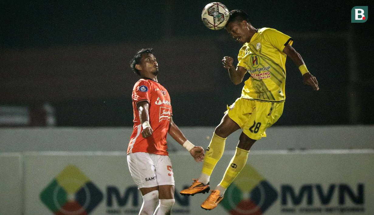 Hingga laga usai tak ada gol tambahan. Menurut statistik, Persija Jakarta sebenarnya unggul segalanya atas Barito Putera. (Bola.com/Bagaskara Lazuardi)