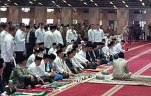 VIDEO:  Momen AHY Hingga Pramono Anung Cium Tangan Prabowo Usai Salat Iduladha di Masjid Istiqlal