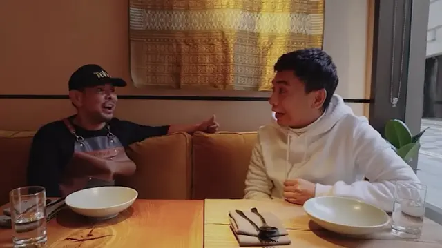 Raditya DIka di Toba London (YouTube/Raditya DIka)