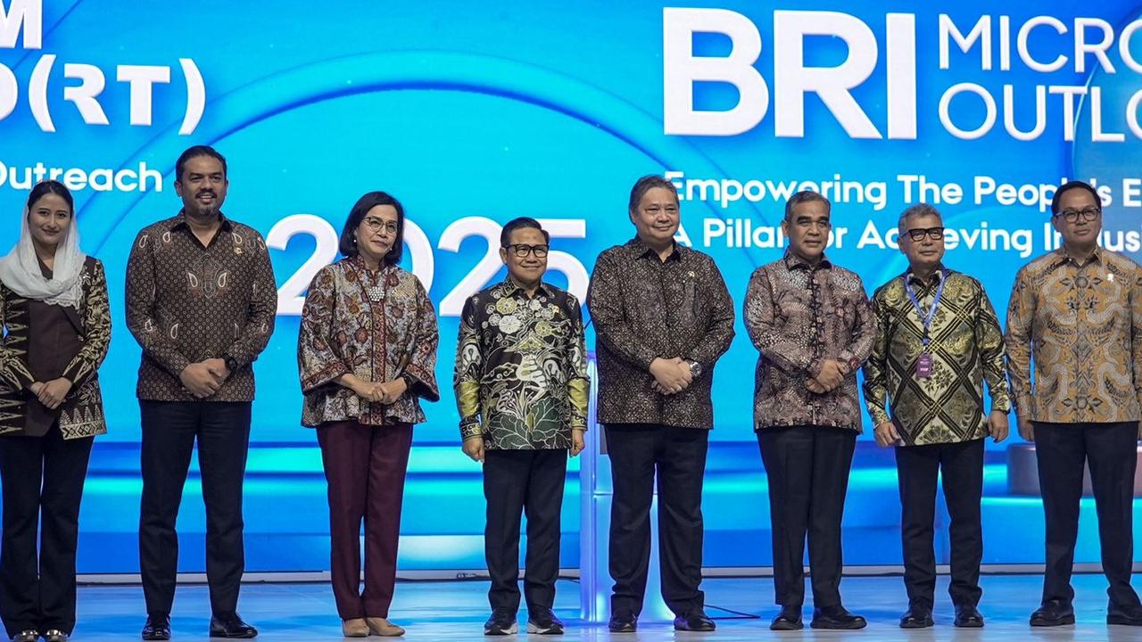 BRI UMKM EXPO(RT) & Microfinance Outlook 2025: Sri Mulyani Apresiasi BRI dalam Pemberdayaan UMKM