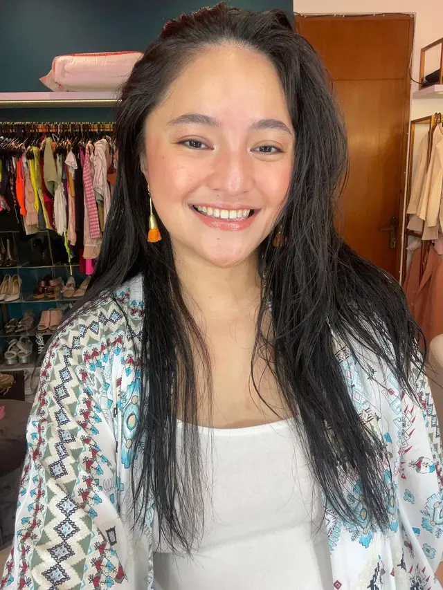 8 Potret Transformasi Gaya Rambut Marshanda, Terbaru Warna Pelangi
