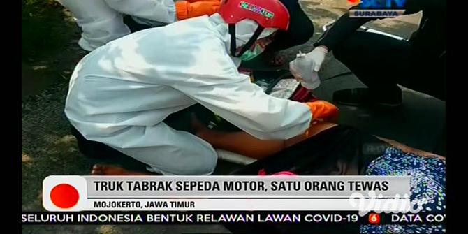 VIDEO: Kecelakaan Truk dengan Motor di Mojokerto, Satu Orang Tewas